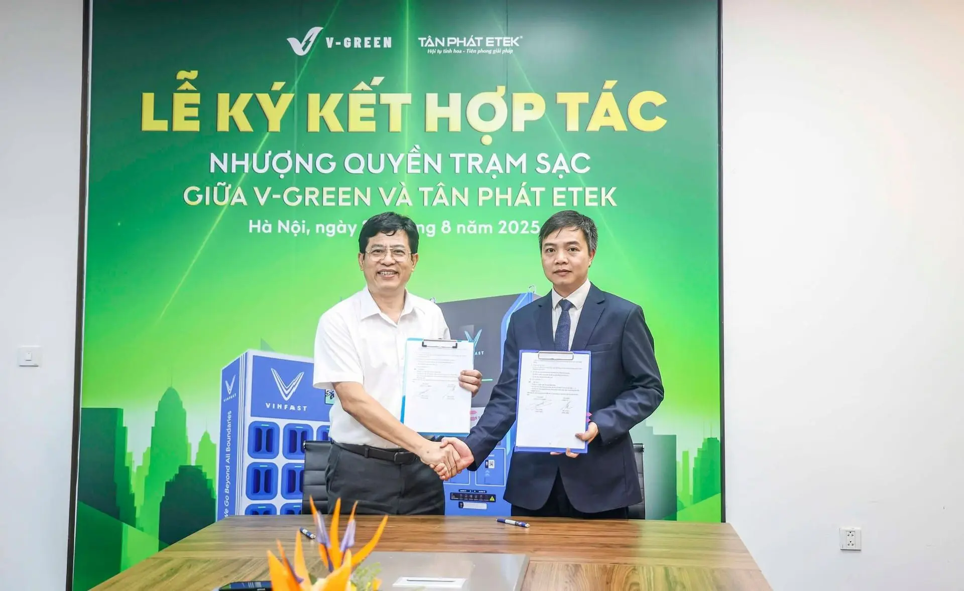 Tân Phát ETEK - Nhà phân phối trụ sạc VGreen, kiến tạo Việt Nam xanh