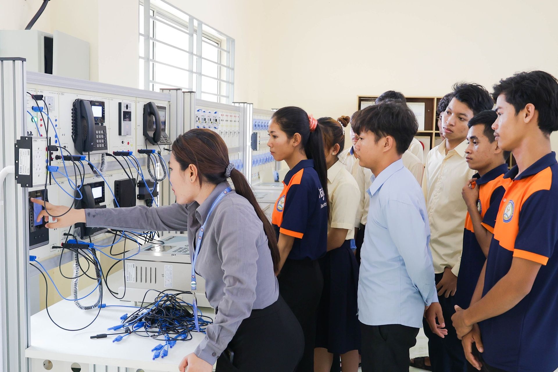 dự án cung cấp thiết bị đào tạo chuyên ngành điện và điện tử cho các cơ sở đào tạo kỹ thuật tại Campuchia.dự án cung cấp thiết bị đào tạo chuyên ngành điện và điện tử cho các cơ sở đào tạo kỹ thuật tại Campuchia.